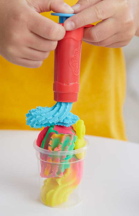 PLAY-DOH SWIRLIN SMOOTHIES BLENDER PLAYSET