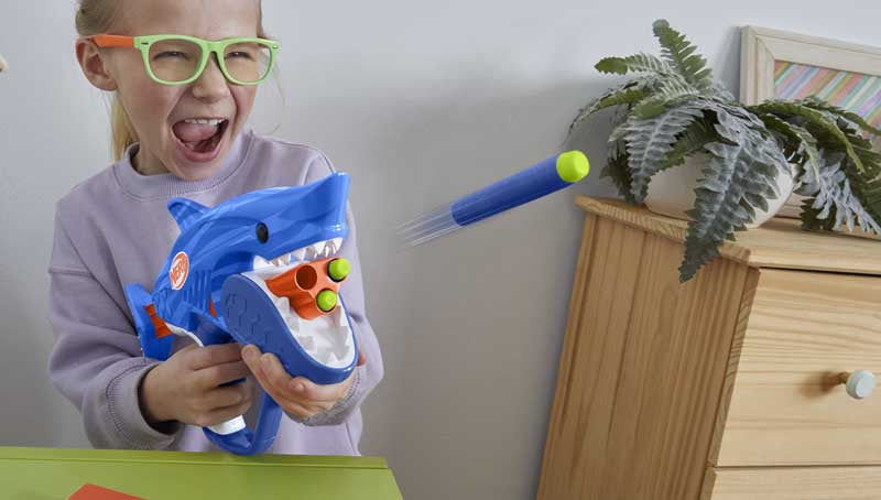 Hasbro NERF Elite Junior Sharkfire Dart Blaster